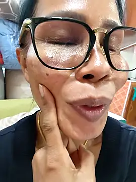 Mama_Eva_1 live sex cam