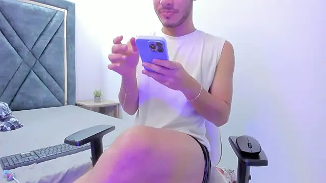 Apolo_Gray live sex cam