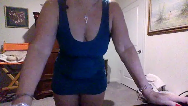 Curvychick778899's cam snapshot