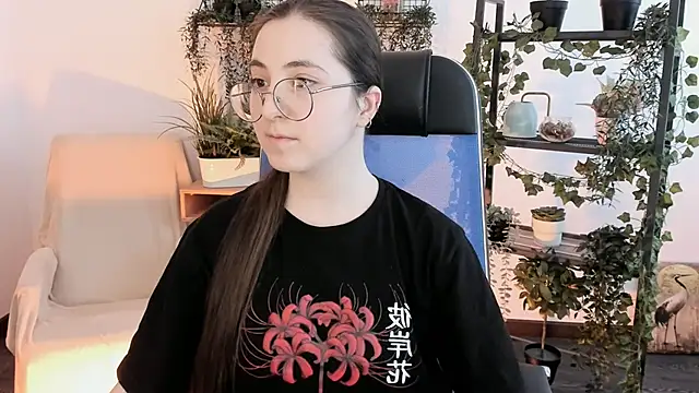 VirtuallVoyant live sex cam