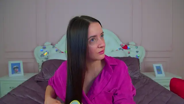 ElinaBellucci's cam snapshot