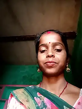 Alisha_beby143 live sex cam