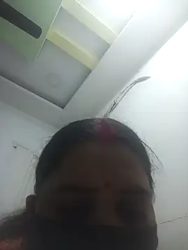 Your-shreya143's cam snapshot