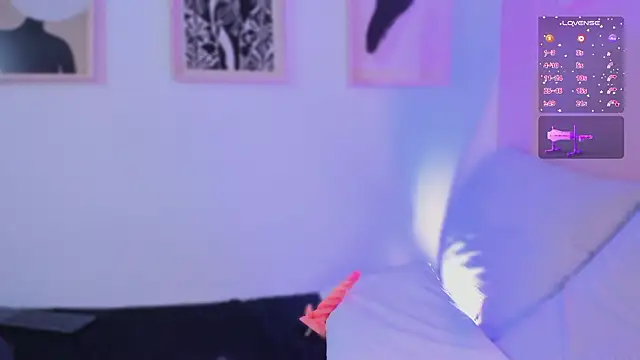 lucy_neil's cam snapshot