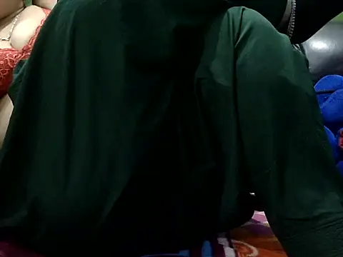 Housewife12's cam snapshot