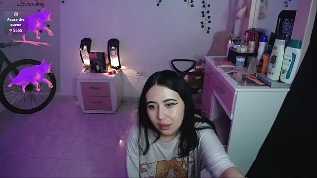 iris_sky's cam snapshot