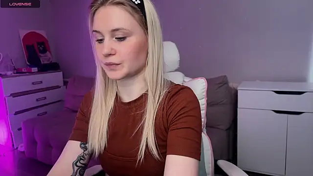 Sofia_Kenwood's cam snapshot