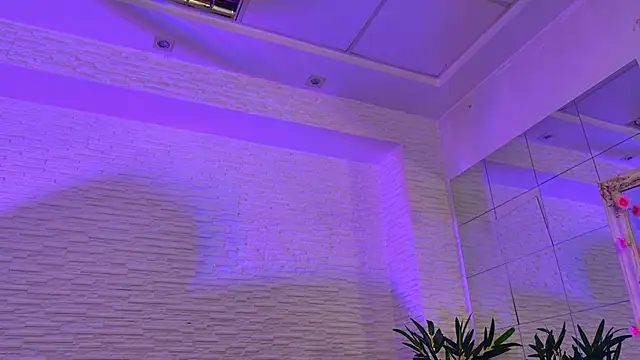 MeganSin_'s cam snapshot