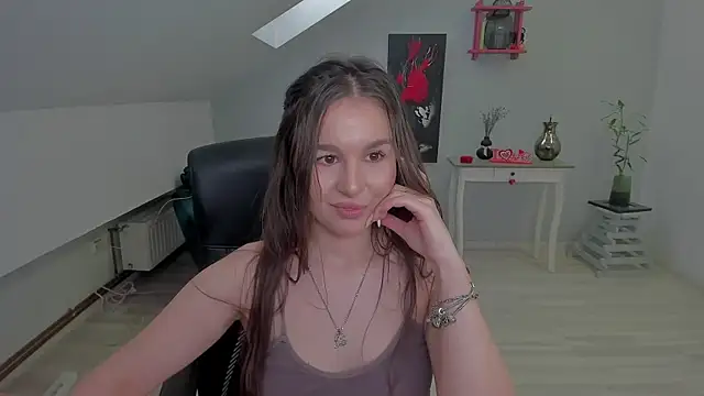 LouannaHart live sex cam