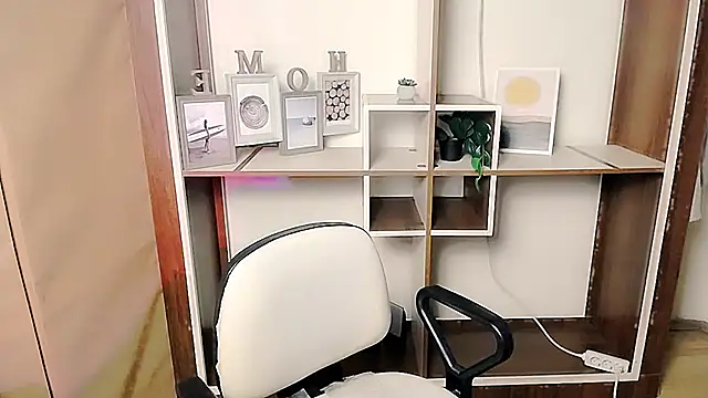 _AngeliaFlow_ live sex cam