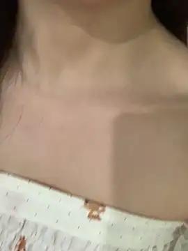 Rin-yiyi live sex cam