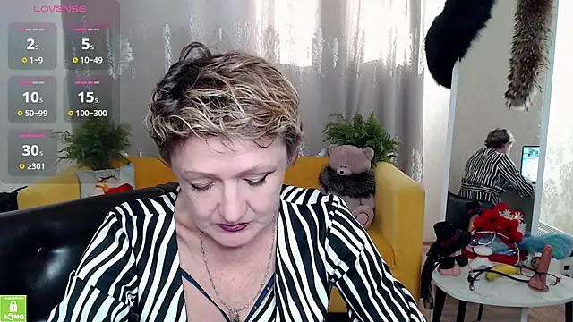 SexyGrandma_ live sex cam