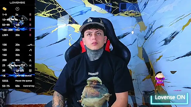 Kevin22_222 live sex cam