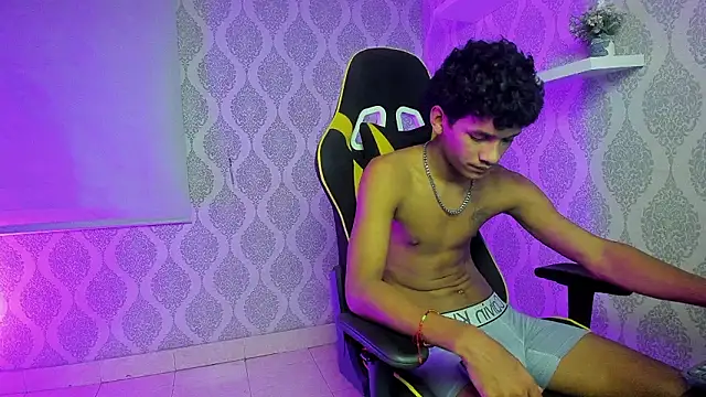 Boy_savoy live sex cam