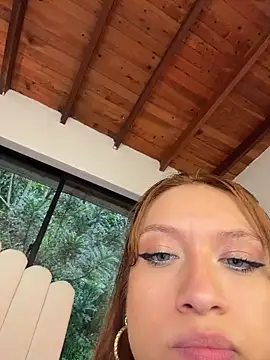 Alison_Ivanova live sex cam