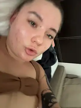 VineraSweet live sex cam