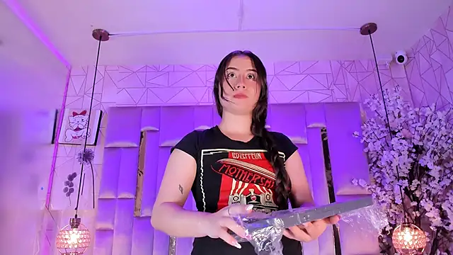 Naomistart's cam snapshot