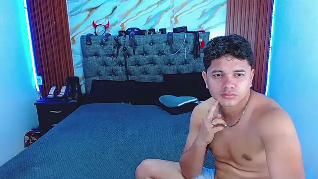 Meryandcris live sex cam