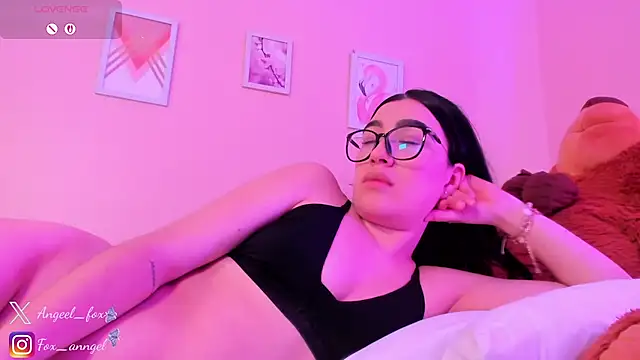 angeel_fox's cam snapshot