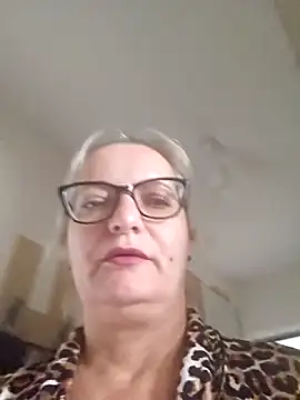 LadyTouch's cam snapshot