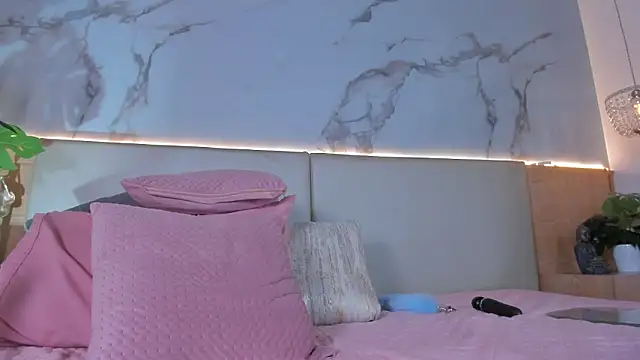 ValSmith_'s cam snapshot