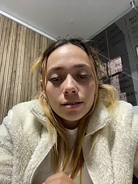 LanaMills_'s cam snapshot