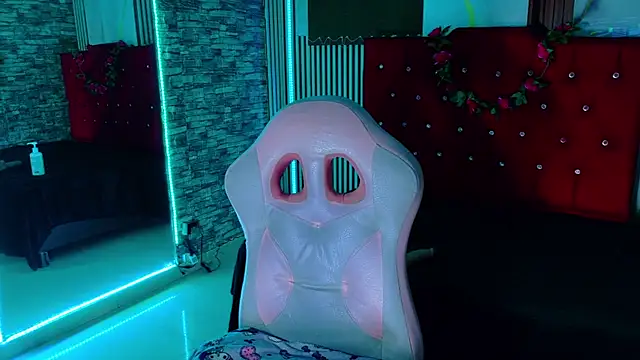 mia_hernnandez's cam snapshot