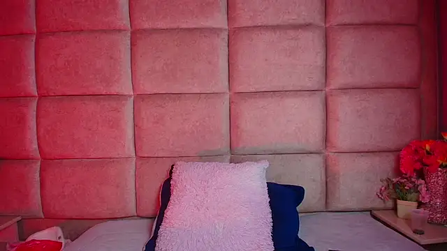 CharlotteStuart's cam snapshot