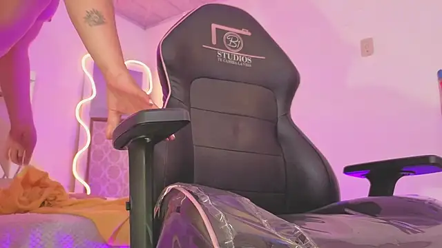 saaya_tay's cam snapshot