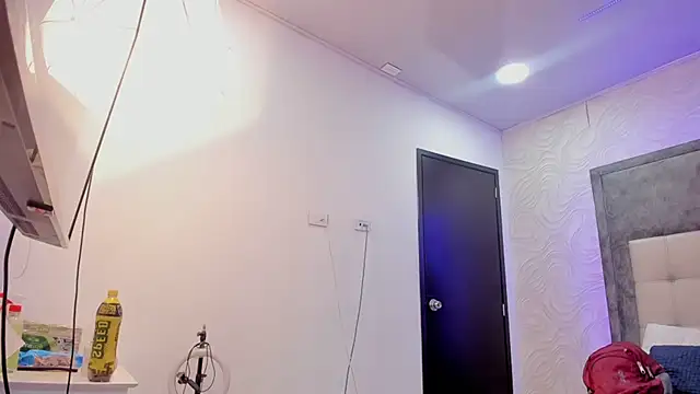 baby_naomy's cam snapshot