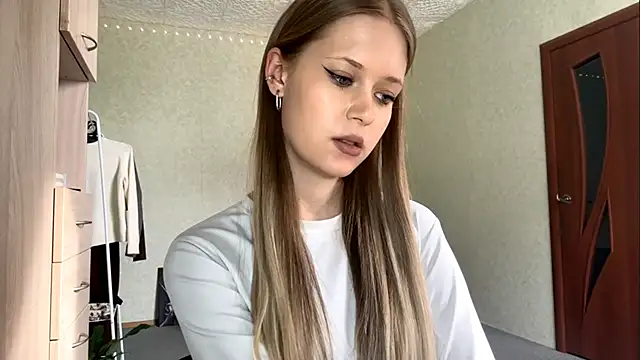 ZaidaSchwarten live sex cam