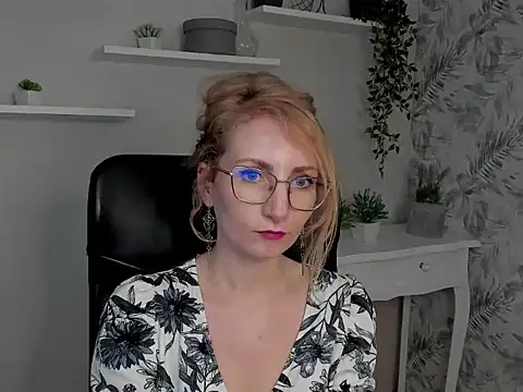 CinderellaMoon's cam snapshot