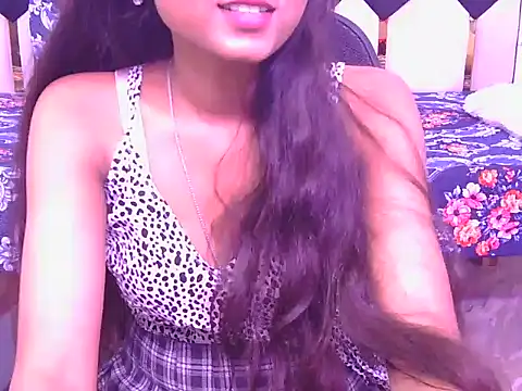 Shinykrishaa live sex cam