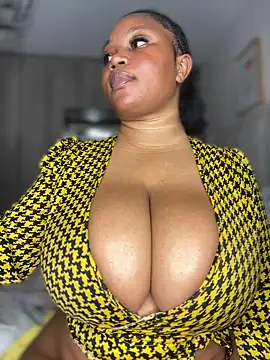 RoyalVibeXO live sex cam