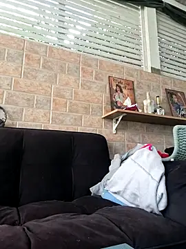 Alexis21821 live sex cam