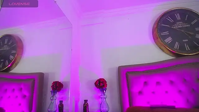 Adara_Ferrara live sex cam