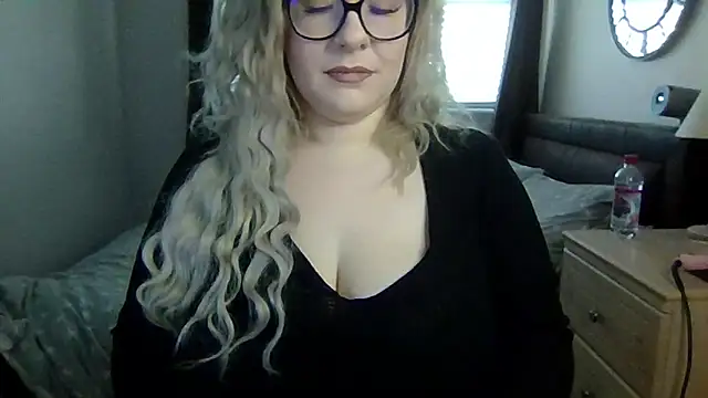 IvyWifey's cam snapshot