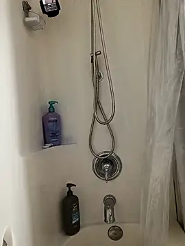 Bongjangles's cam snapshot