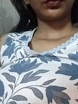 Aaliya_BigBoobs_1's cam snapshot