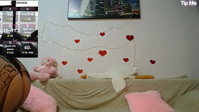 heavenly_charm's cam snapshot