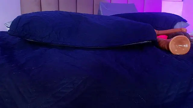 nicol_f's cam snapshot