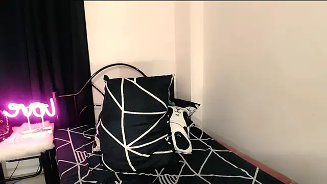 Nathalie_Heartxoxo69 live sex cam