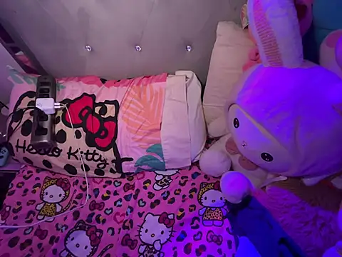 Onlypawzz live sex cam