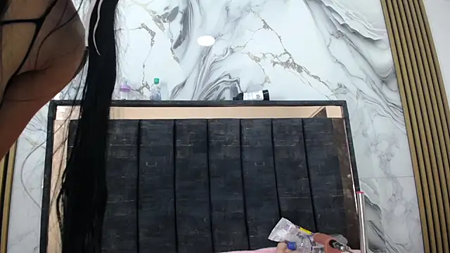 nina_wood11's cam snapshot