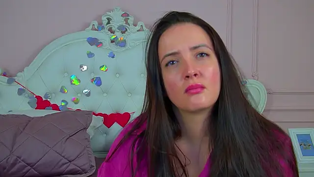 ElinaBellucci live sex cam