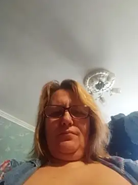 Forest-Lady live sex cam