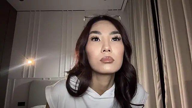 ElenorSaggese's cam snapshot