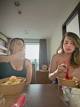 Alirawrz live sex cam