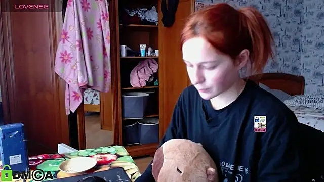 Lily_Viola's cam snapshot