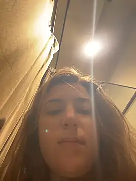 kate_nicepops999114's cam snapshot